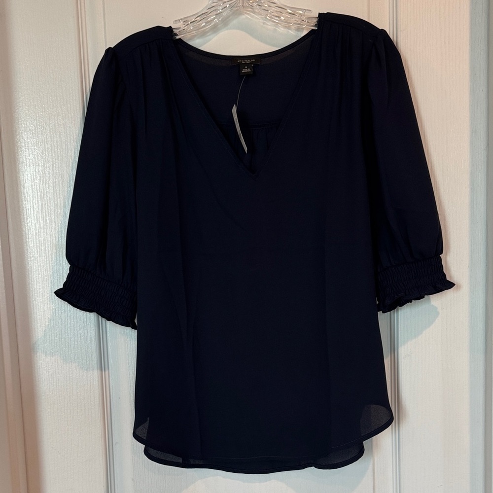 NWT Ann Taylor Navy Blue Blouse with Puff Sleeves - size medium